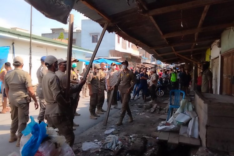 Penertiban Lapak Pedagang di Pasar Pon Sergai Nyaris Bentrok