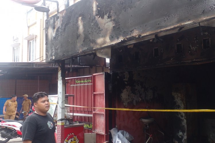 RM Hisana Ludes Terbakar, Karyawan Masuk Rumah Sakit