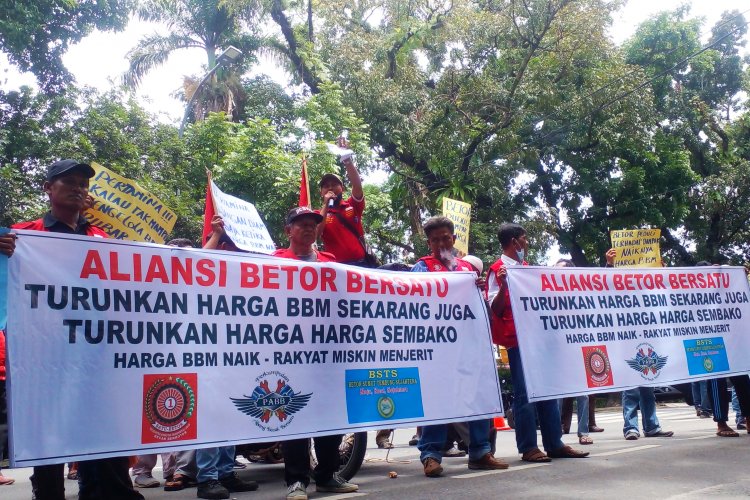 Aliansi Betor Bersatu Sumut Tuntut BBM Turun