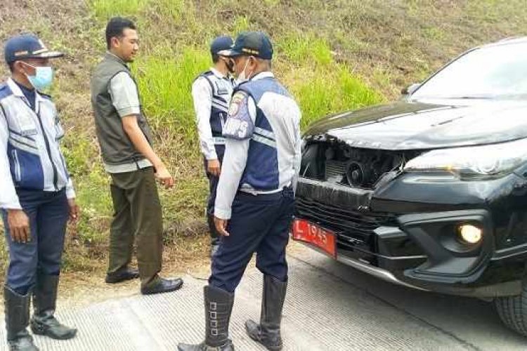 Rombongan Mobil Mentan Alami Kecelakaan di Tol Jombang