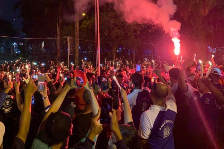 Seribu Lilin PSMS Medan untuk Aremania di Tragedi Kanjuruhan