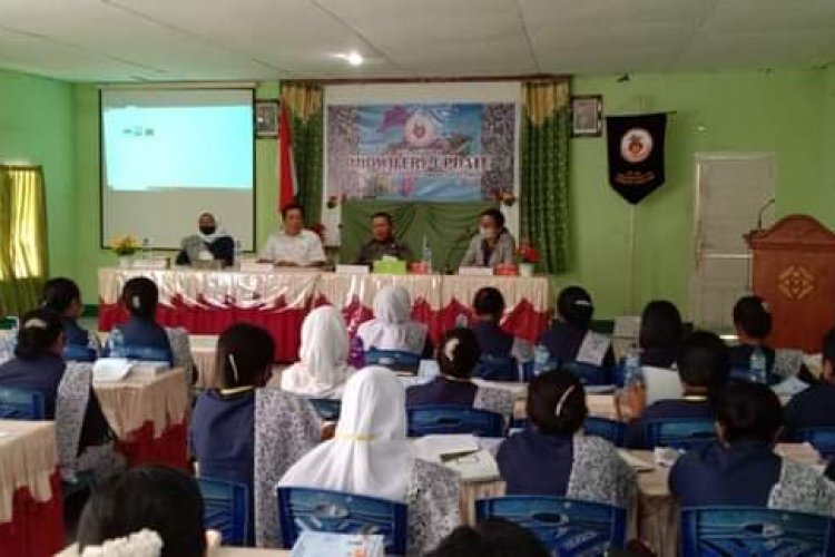 Pelatihan Midwifery Update Digelar, Pemkab Flotim Harap para Bidan Tingkatkan Kompetisi Mutu Pelayanan