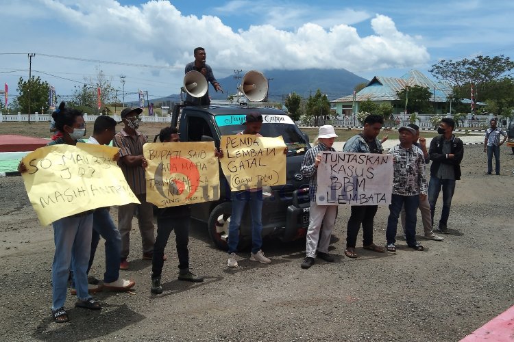 Kelangkaan BBM di Lembata, AMPPERA Demo Bupati Marsianus Jawa