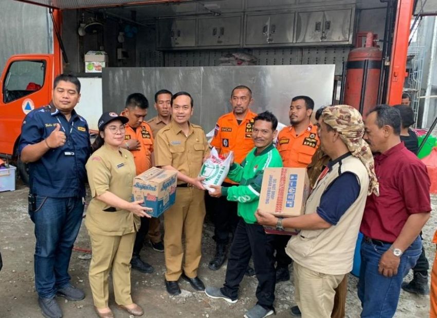 Edy Rahmayadi Beri Bantuan Untuk Korban Banjir di Seimati Medan