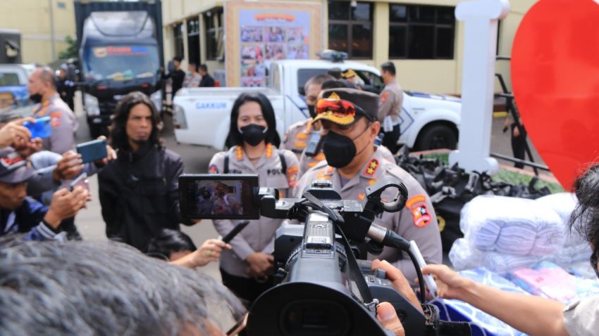 Tim Dokkes Polri Bantu Korban Gempa di Cianjur, Kerahkan Dokter Hingga Ambulans