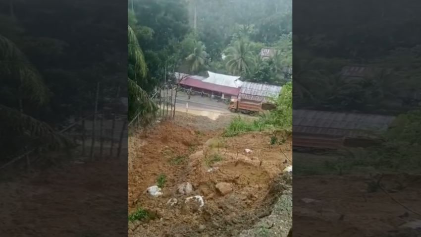 Kampung di Deli Serdang Alami Longsor, Jalan Lintas Jamin Ginting Nyaris Tertutup