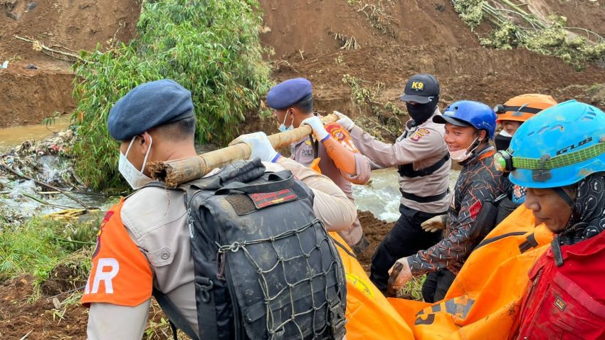 Polri Kembali Temukan 5 Jenazah Korban Longsor Cianjur