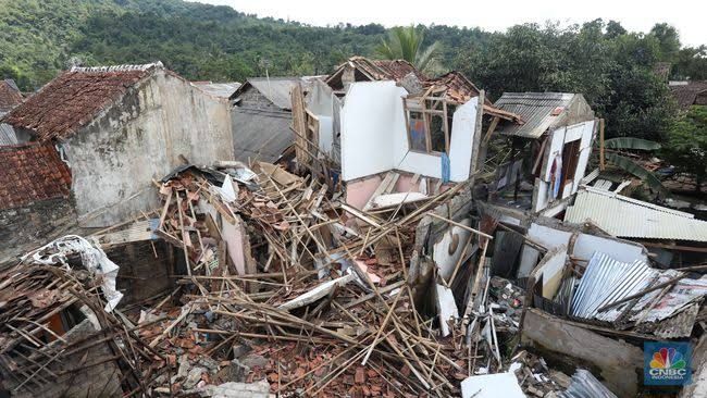 6 Korban Gempa Cianjur Derita ISPA dan Dehidrasi