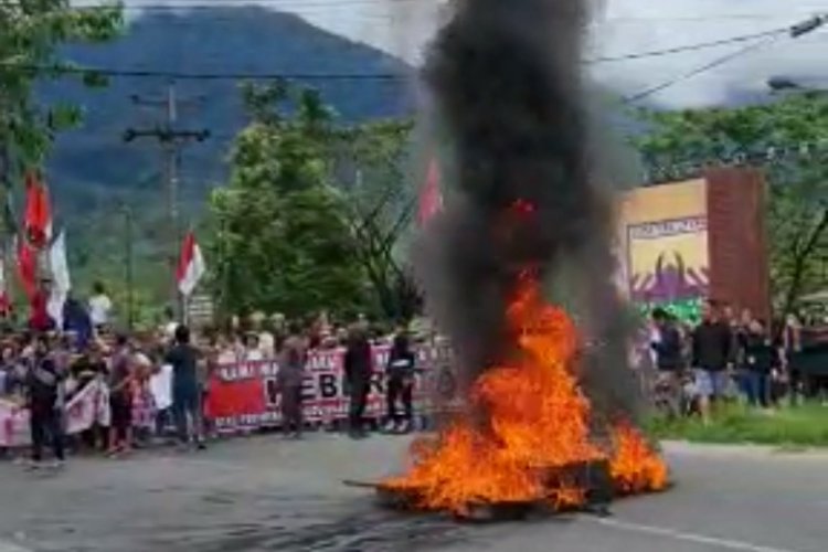 Warga Sibolangit Demo, Jalan Lintas Medan- Berastagi Teruputus Sementara