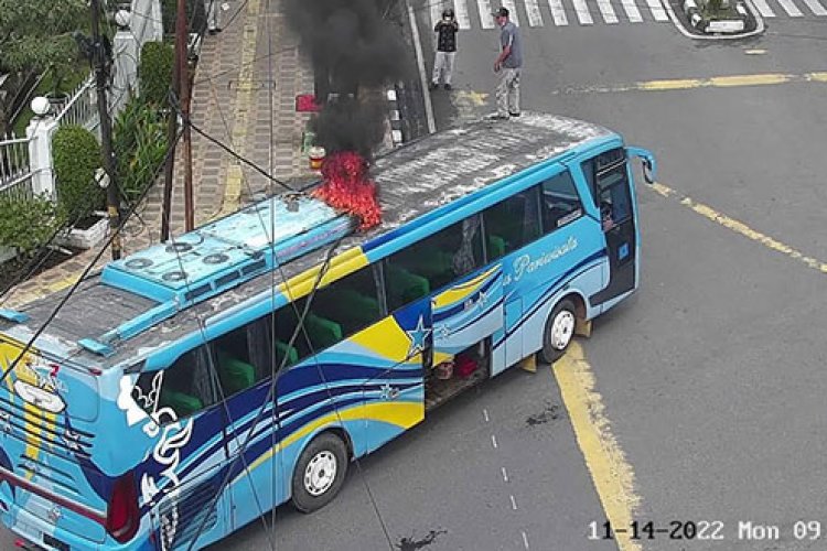 Tabrak Kabel di Depan Rumdis Gubernur Edy Rahmayadi, Satu Bus Pariwisata Terbakar