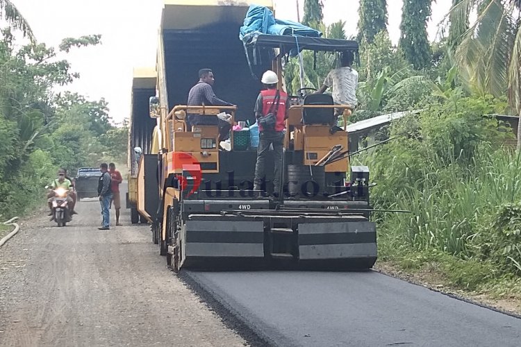 Kontraktor dan PPK Jamin Proyek PEN di Ile Ape Selesai Desember 2022