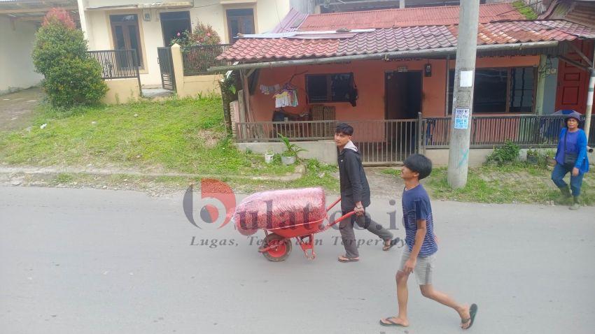 Cabe Antarkan Petani di Karo Liburan ke Malaysia