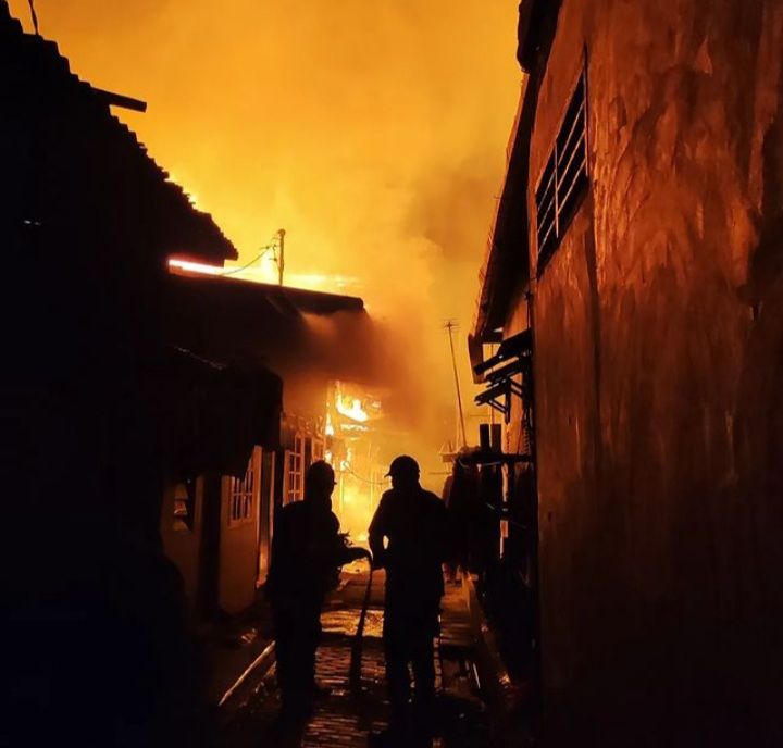 9 Rumah di Medan Tembung Terbakar, Damkar Imbau Masyarakat Segera Beri Informasi