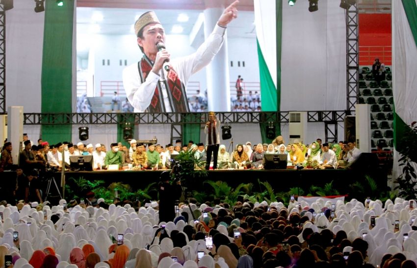 Tabligh Akbar UAS di Gedung Serbaguna Astaka, Gubernur Edy Rahmayadi Puji Kebesaran Hati dan Antusias Umat Bertemu Ulama