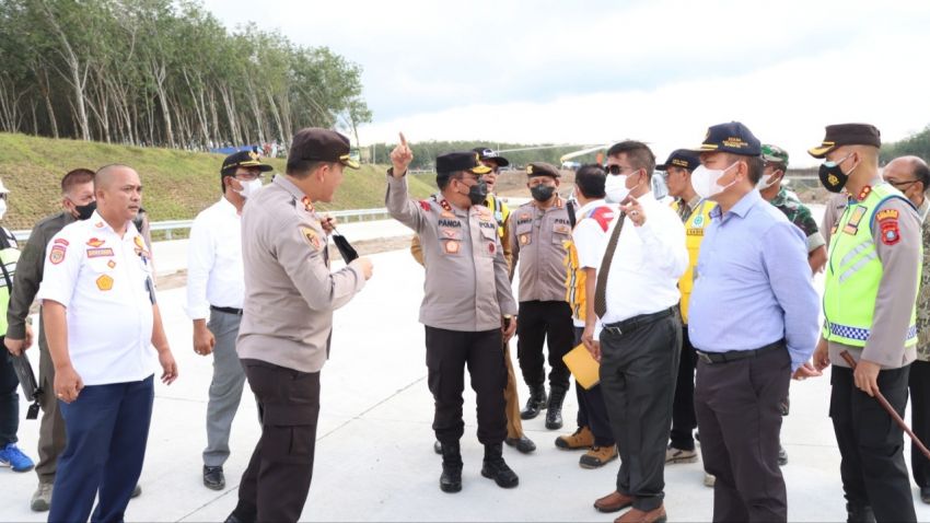 Jelang Nataru, Kapolda Sumut Tinjau Tol Sinaksak-Dolok Merawan