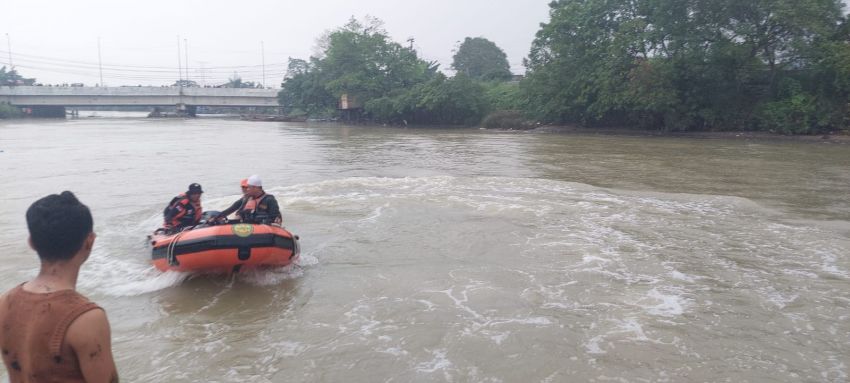 Hanyut di Sungai Deli, Bocah 11 Tahun Belum Juga Ditemukan