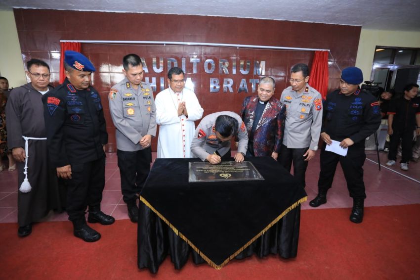 Kapolda Sumut Resmikan Auditorium Makosat Brimob Poldasu