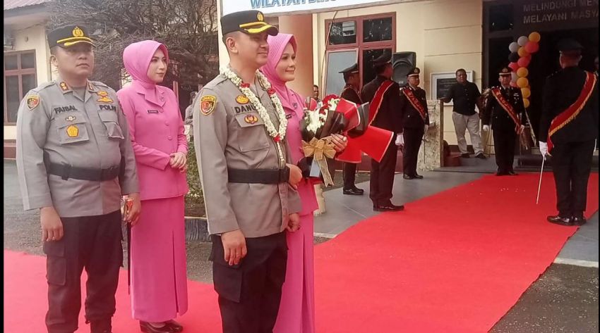 Masa Tugas Berakhir, Suasana Haru Warnai Keberangkatan AKBP Danu Pamungkas