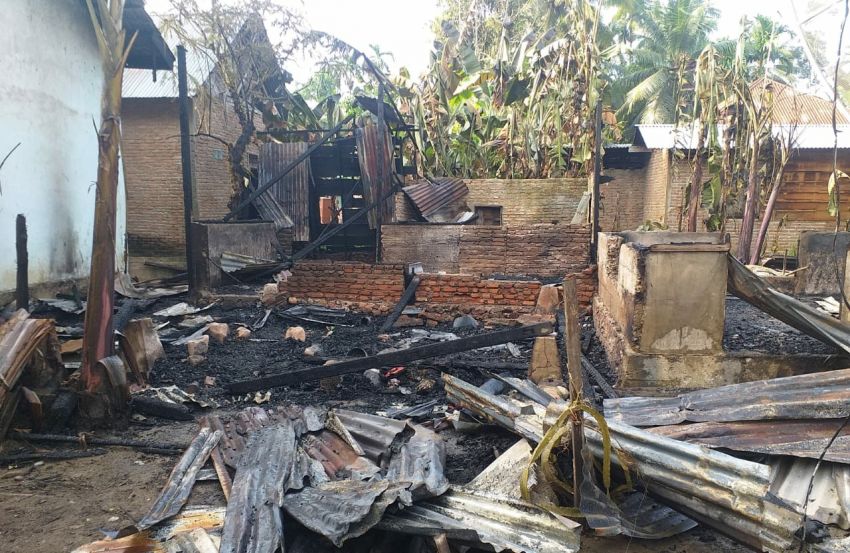 Kebakaran di Madina Hanguskan Rumah Warga, Suami-istri Luka-luka Tertimpa Atap Bangunan