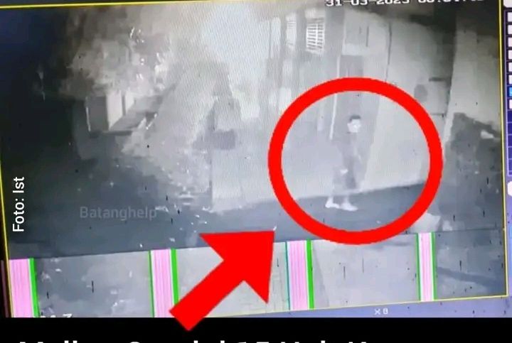 Maling Gondol Belasan Unit Komputer Terekam CCTV