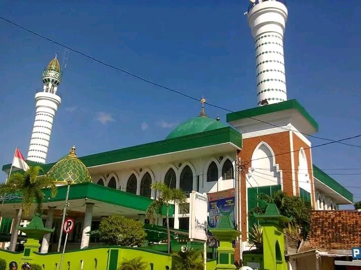 Bulan Penuh Berkah Masjid Agung Pamekasan Sediakan Menu Berbuka