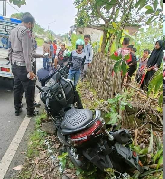 Adu Banteng Dump Truck Vs N Max di Purbalingga, Satu Orang Tewas