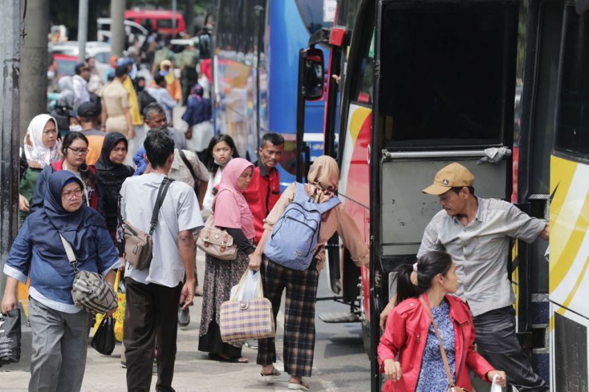 Nyaris Setengah Penduduk Indonesia Diprediksi Mudik Lebaran 2023