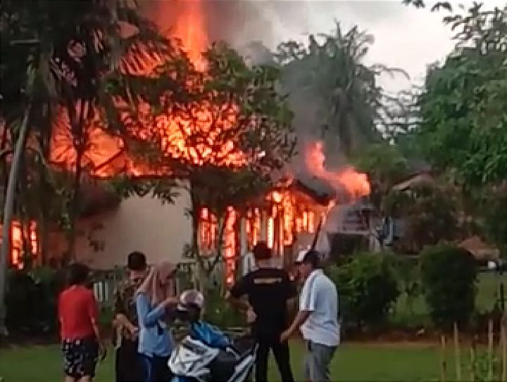 Dua Unit Rumah Warga di Deliserdang Hangus Terbakar