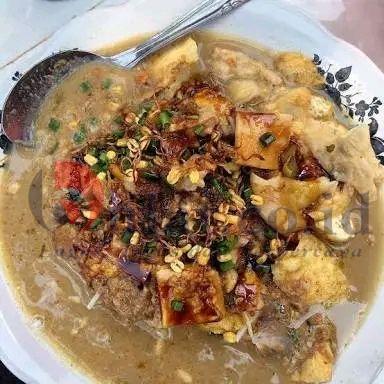 Soto 'Selingkuh' Tawarkan Sensasi Gurih Pedas dan Manis