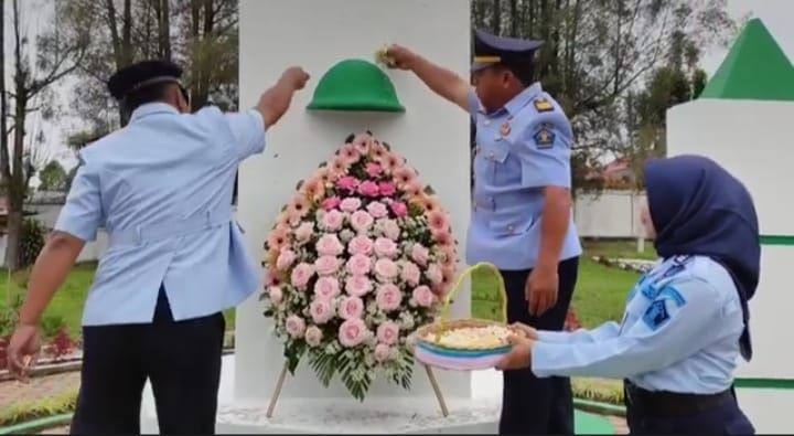 Sambut HBP Jajaran Rutan Kabanjahe Tabur Bunga di Makam Pahlawan