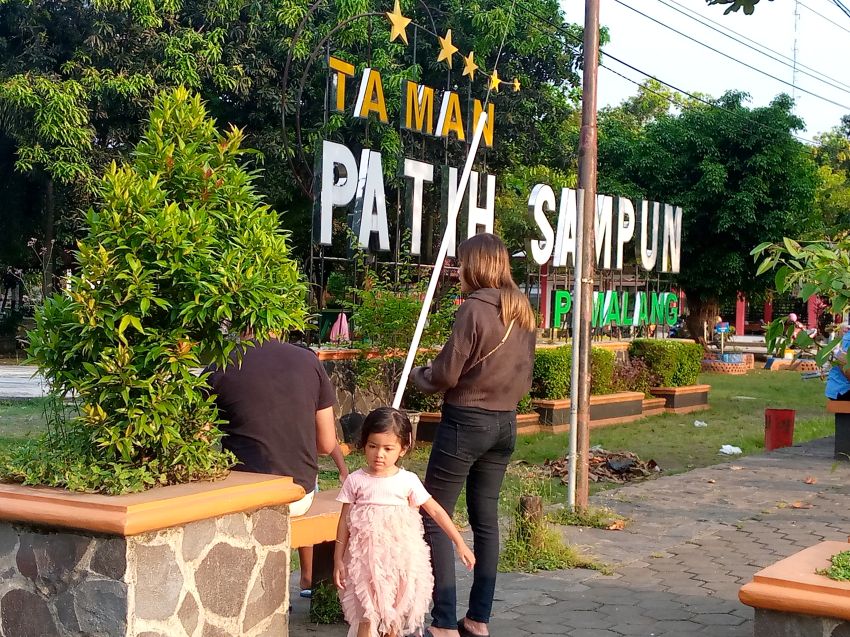 Taman Patih Sampun Masih Menjadi Favorit Warga Merangkai Senja Menanti Buka Puasa