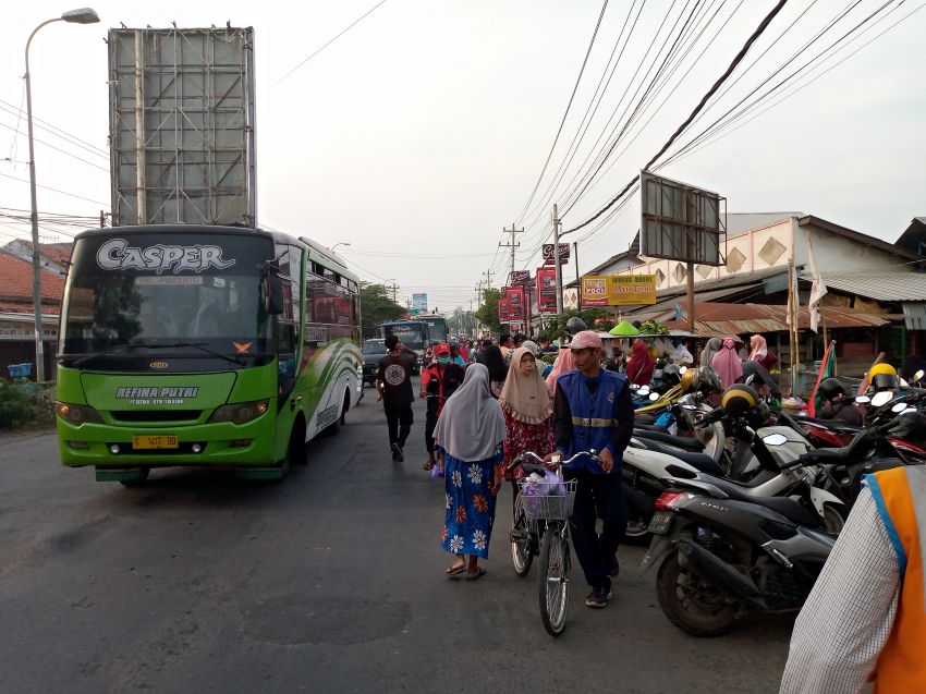 Arus Mudik H - 4 Jalur Pemalang - Purwokerto Lancar