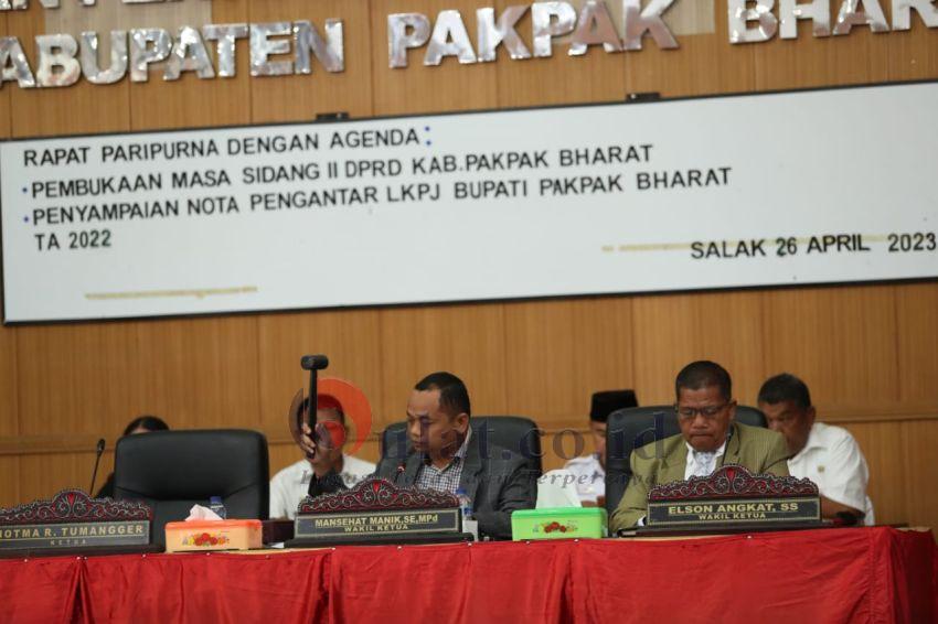 Hadiri Sidang Paripurna DPRD, Wabup Sampaikan Nota Pengantar LKPJ Bupati Pakpak Bharat 2022