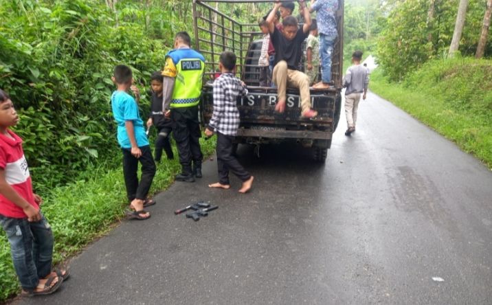 Personel Polres Tapsel Sita 22 Senjata Mainan Pakai Peluru Plastik