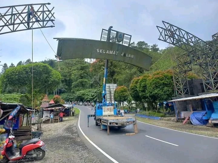 Jelang Lebaran, Tugu Batas Kota Pemalang Selatan di Bongkar, Warga Sesalkan Tindakan Pemerintah