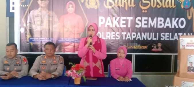 Baksos Bhayangkari Tapsel Salurkan Puluhan Paket Sembako