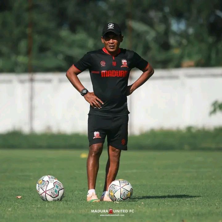 Laga Kandang Penentu Singo Edan Vs Madura United