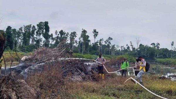 Polisi Buru Pemilik Kebun Terbakar di Rokan Hilir