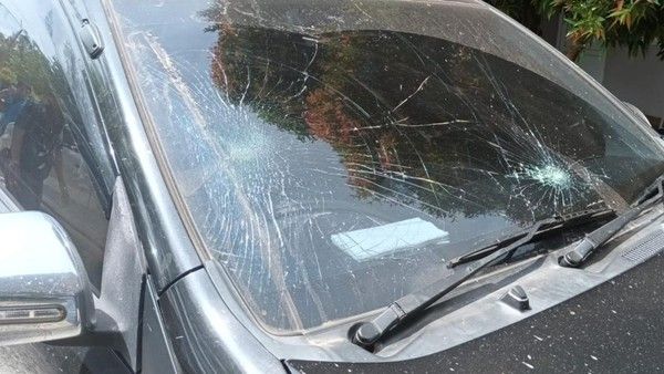 Dua Mobil Petugas PLN Dirusak Saat Lakukan Penertiban di Ogan Komering Ilir Sumsel