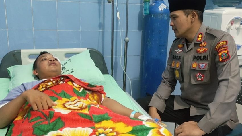 Puluhan Warga Pidoli Lombang Mengamuk, 3 Petugas Polres Madina Terluka