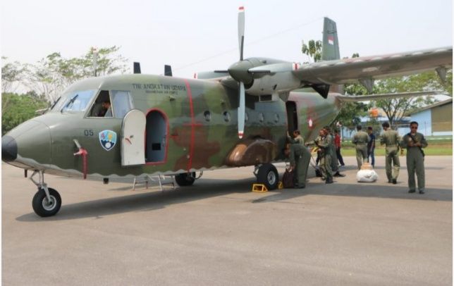 TNI AU Kerahkan Dua Unit Pesawat C212 Untuk Teknologi Modifikasi Cuaca Saat KTT ASEAN Berlangsung