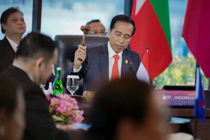 Presiden Jokowi Sampaikan Tiga Poin Yang Menjadi Kesimpulan Dari KTT ASEAN ke 42