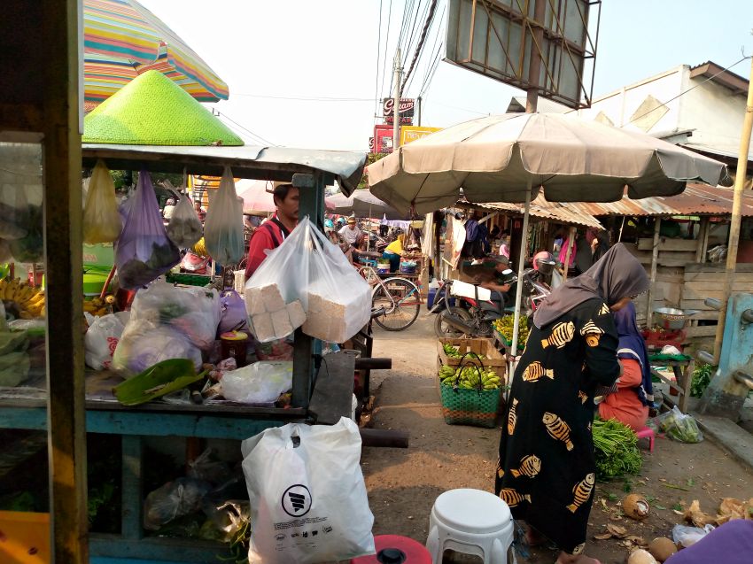 Pasar di Tengah Jalan Dikeluhkan Warga Pemalang