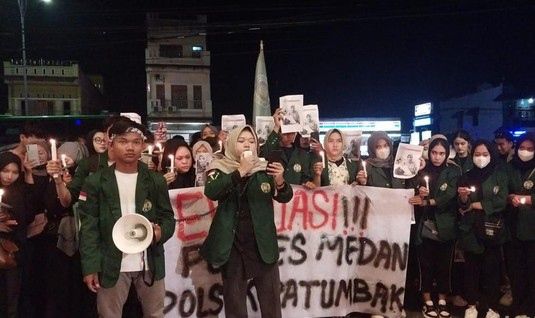 Tagih Hasil Otopsi, Keluarga dan Teman Mahasiswa USU yang Tewas Tak Wajar Demo Polda