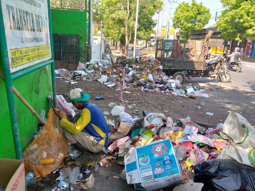 Truk Sampah di Pemalang Dibatasi Jam Bongkar Muat