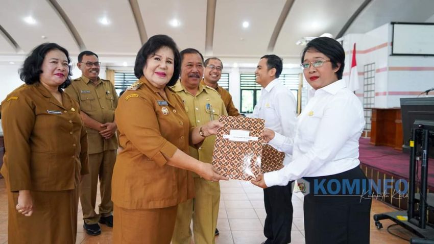 Bupati Karo Serahkan SK Pengangkatan P3K