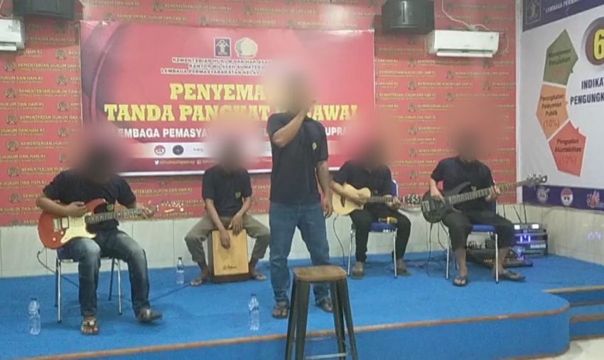 Lima Napi Bentuk Grup Band Sambiroto di Balik Jeruji Besi