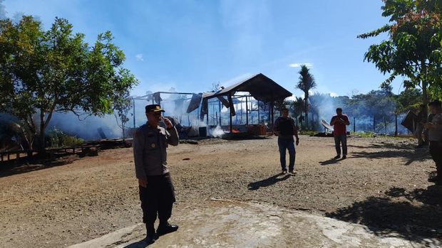 Warga di Nabire Papua Bentrok, 2 Orang Tewas dan 13 Rumah Dibakar