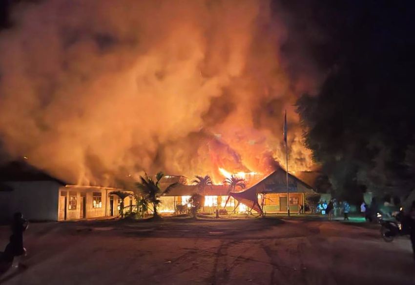Gedung Perguruan Al-Washliyah Simpang Empat Terbakar