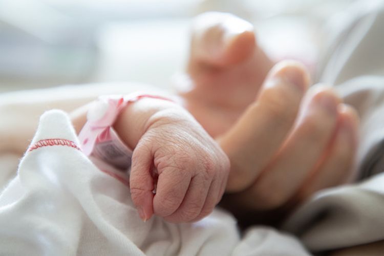 Jual Bayi Kandung Seharaga Rp 11 Juta, Ibu di Batam Ditangkap Polisi